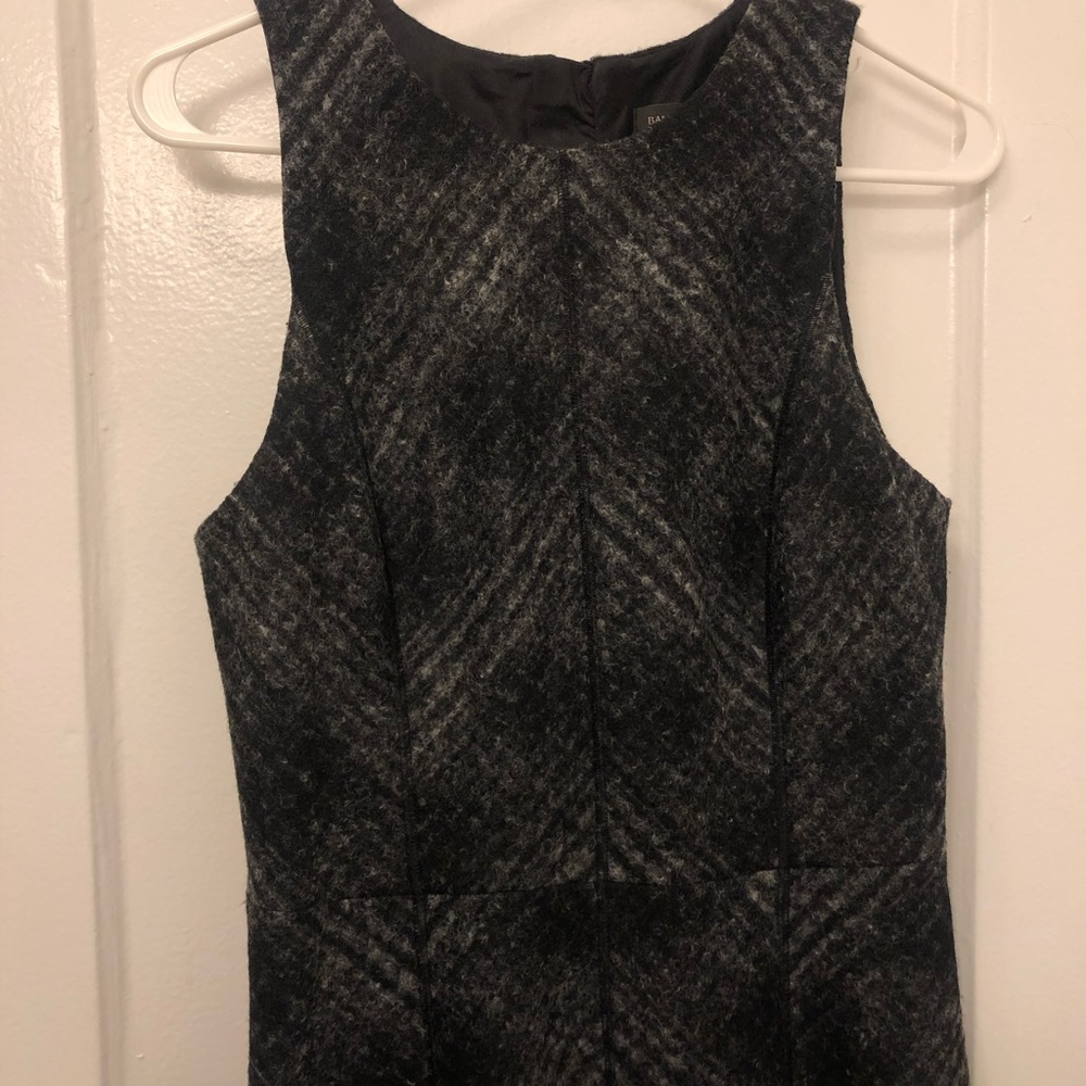 Size 6 Sleeveless Wool Dress - Banana Republic - Picture 6 of 8